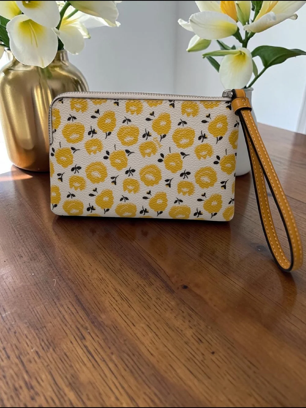 Coach Corner Zip Yellow and White Floral Wristlet - Picture 2 of 6